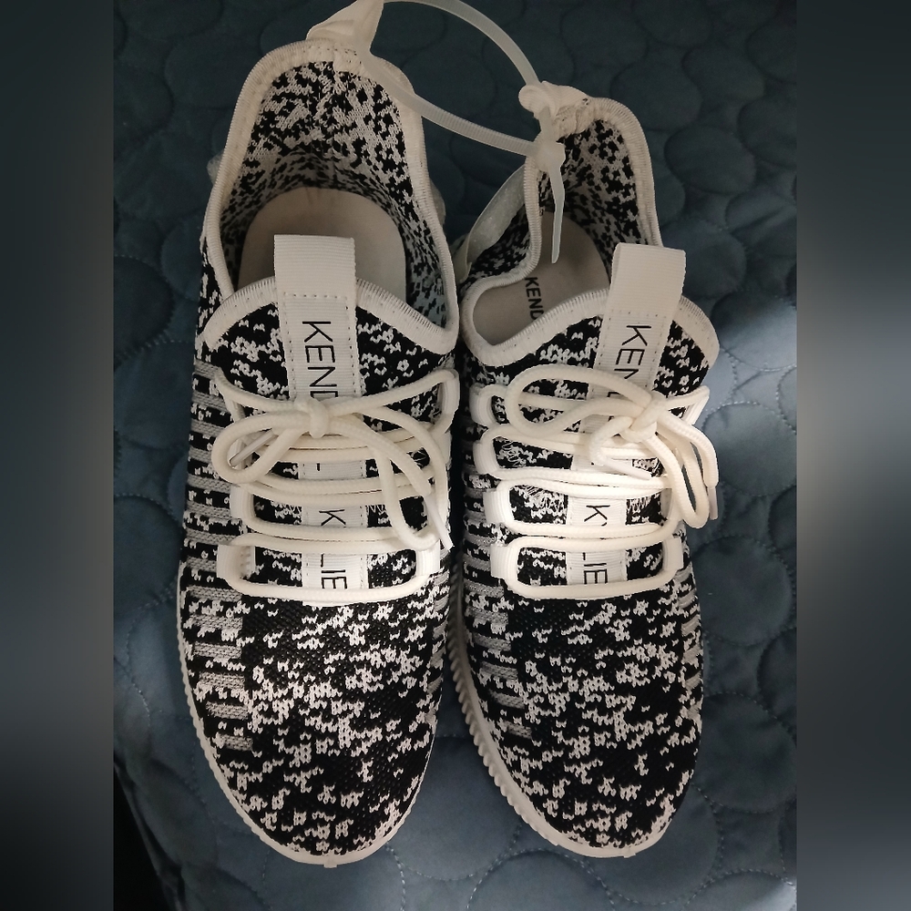Kendall & Kyle Monochrome Knit Sneakers